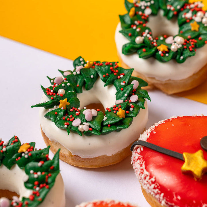 60 Christmas mini doughnuts gift box