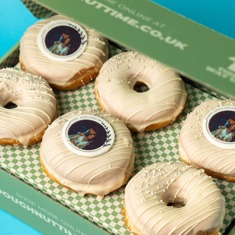 Wedding doughnut gift box with personal photo