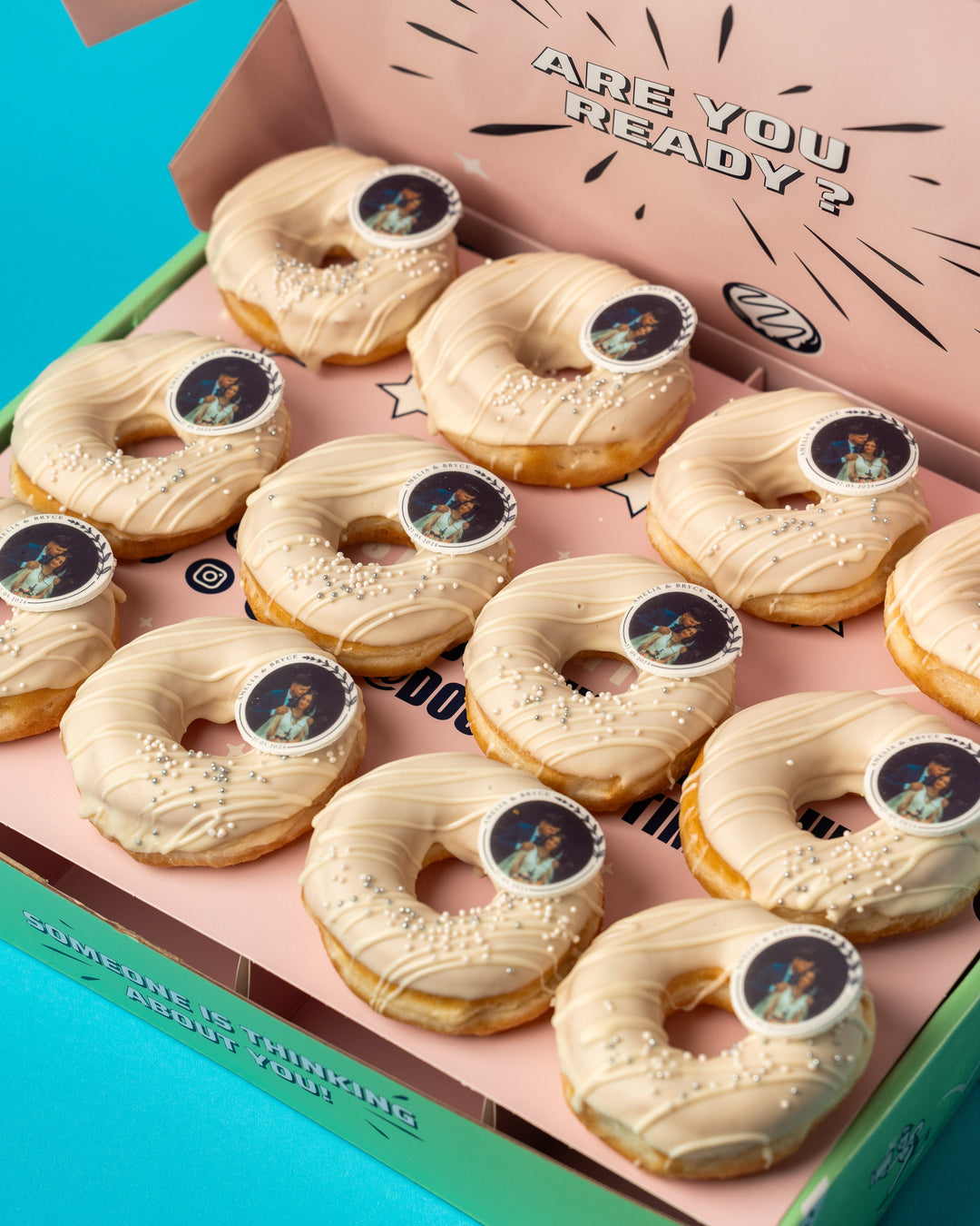 "Wedding" vegan mini doughnut event box – 60 mini doughnuts"