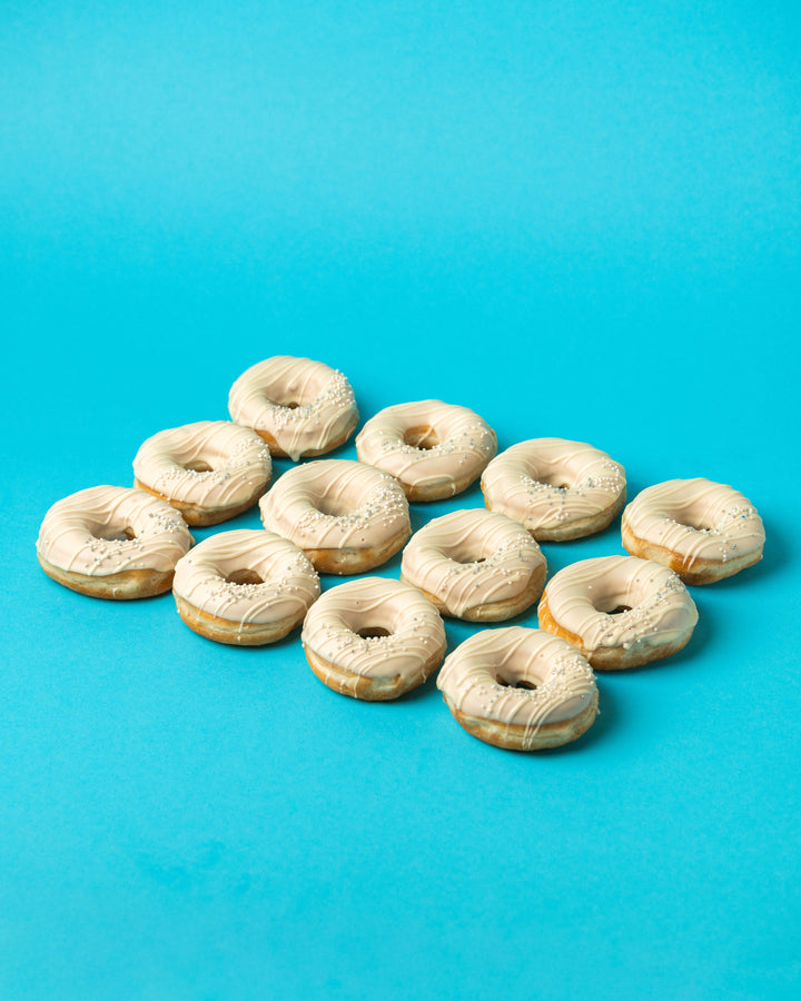 "White Wedding" vegan mini doughnut gift box