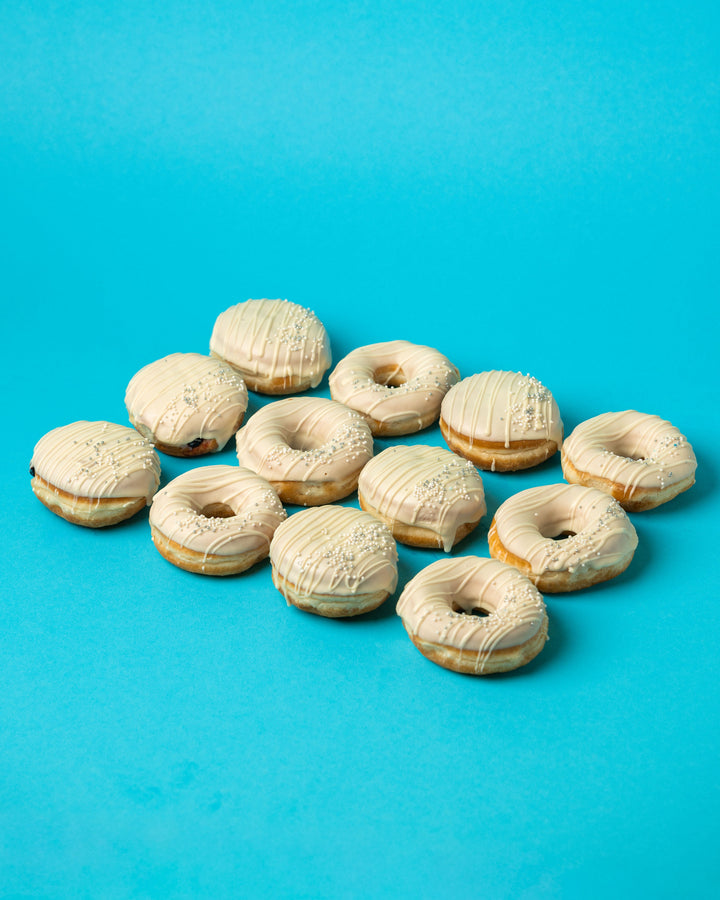 "Wedding" vegan mini doughnut event box – 60 mini doughnuts"