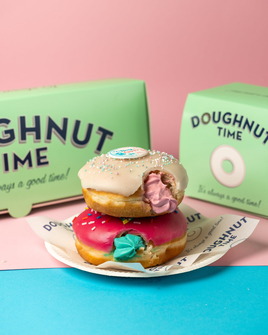 "Gender reveal" vegan doughnut gift box