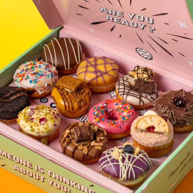 "DT Deluxe Dozen" mini donut gift box