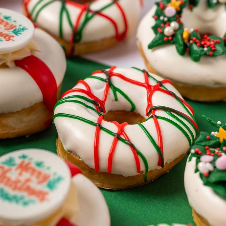 60 Christmas mini doughnuts gift box