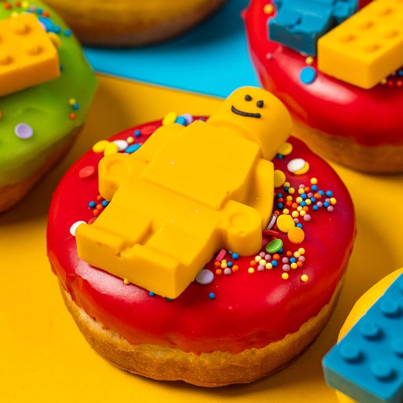 "Brick Party" doughnut gift box