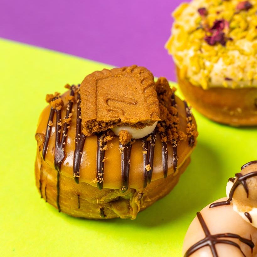 "DT Deluxe Dozen" mini doughnut gift box