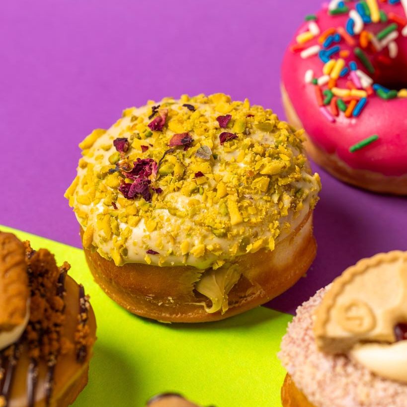 "DT Deluxe Dozen" mini doughnut gift box