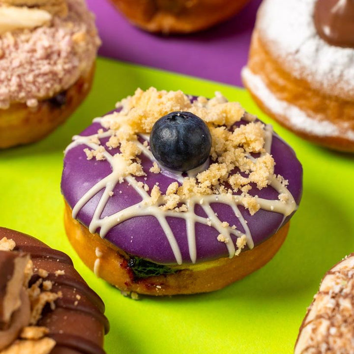 "DT Deluxe Dozen" mini doughnut gift box