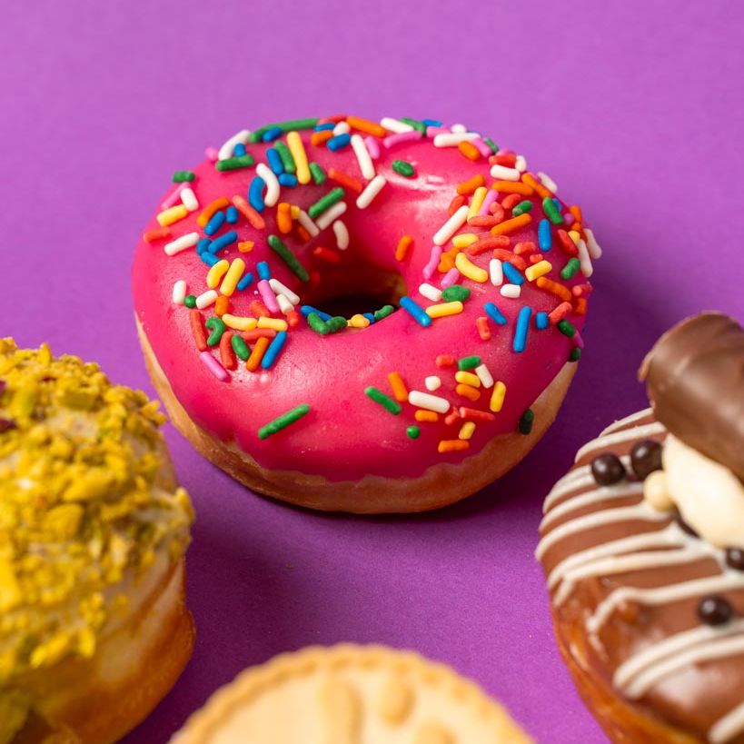 "DT Deluxe Dozen" mini doughnut gift box